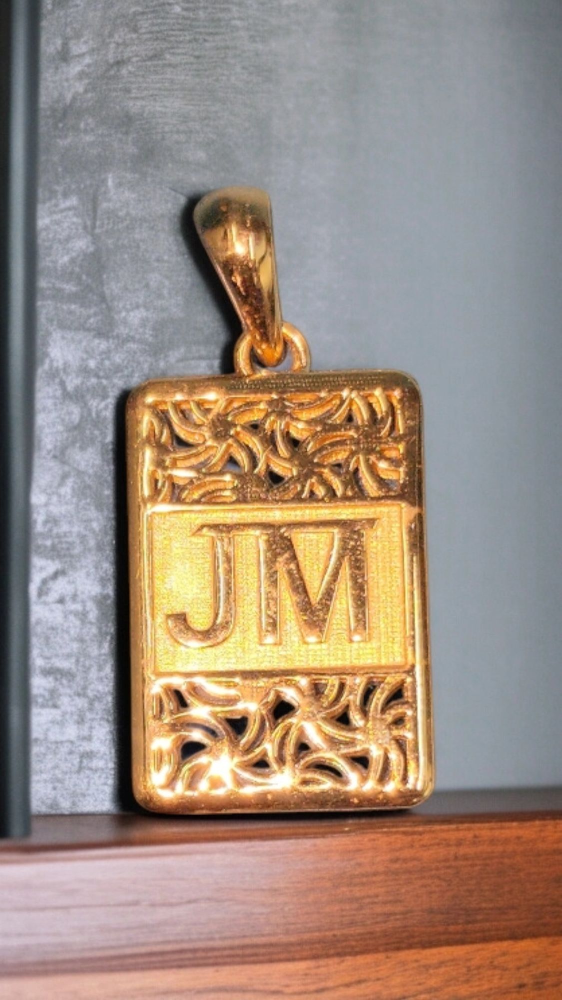 5 Gram Gold Custom Rectangle Pendent - Image 3